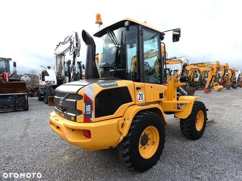 Volvo L30G Z Niemiec / 5.774mtg / kilka sztuk / - 6
