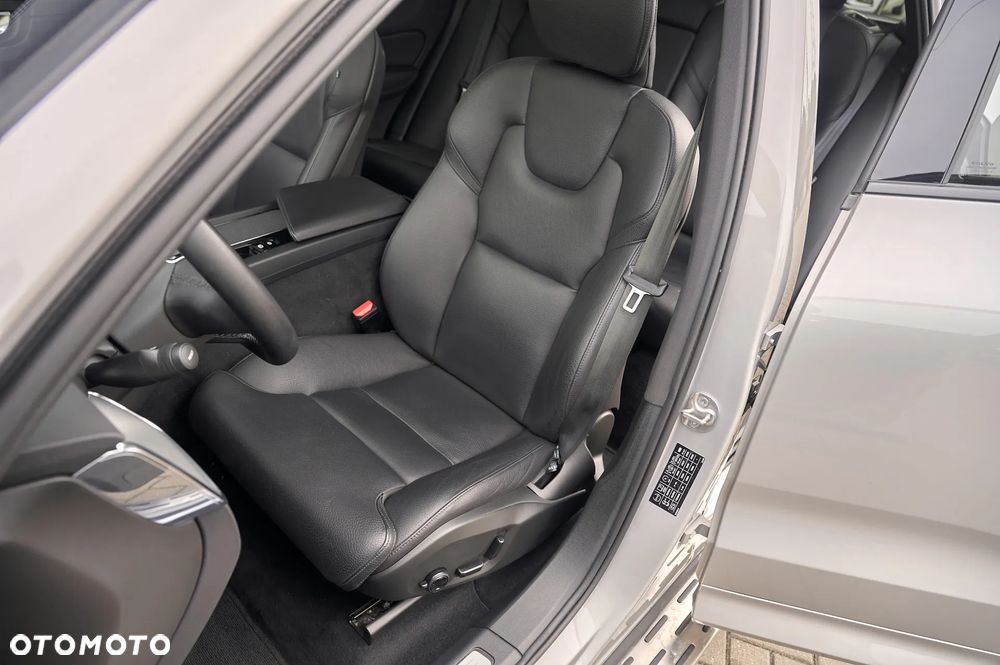 Volvo XC 60 - 24