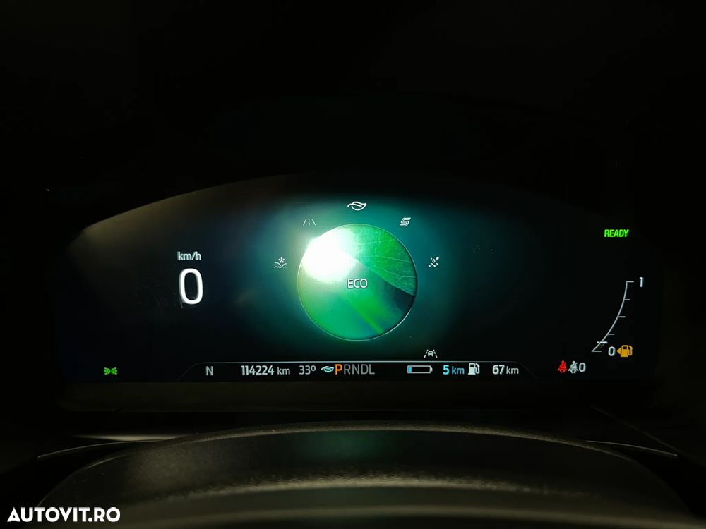 Ford Kuga 2.5 Duratec PHEV Titanium - 26
