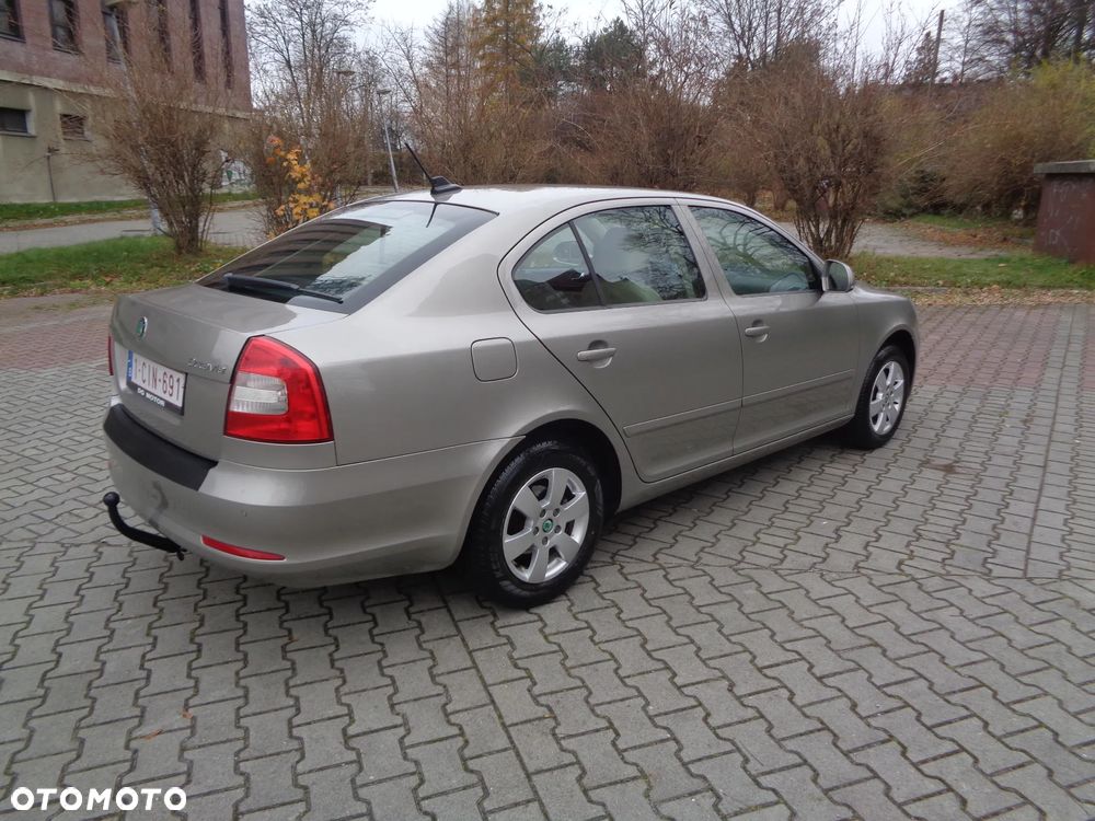 Skoda Octavia 1.6 TDI DPF Active Green tec - 4