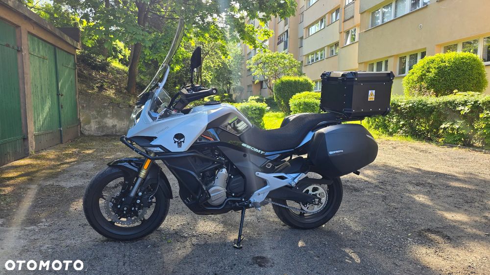CFMoto 650 MT - 1