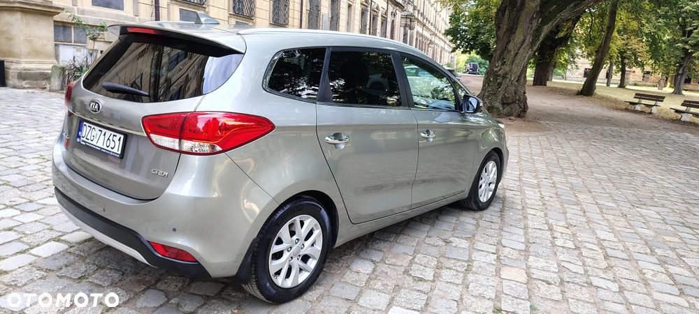 Kia Carens 1.7 CRDi L - 7