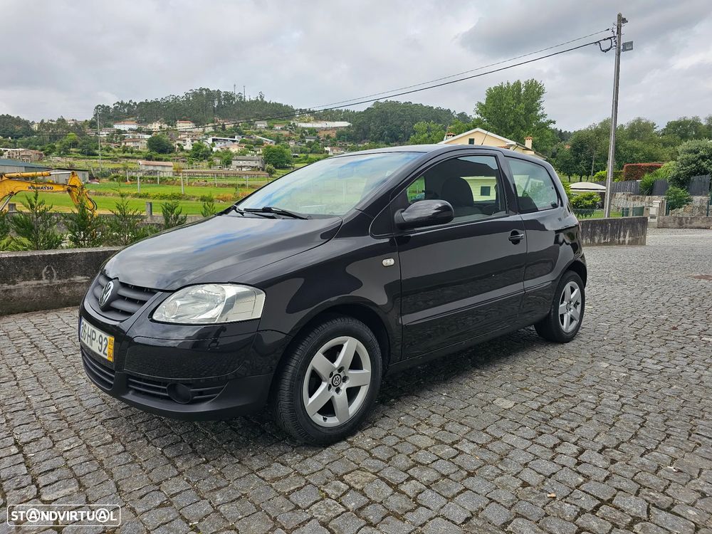 VW Fox 1.4 TDi T.Liso - 1