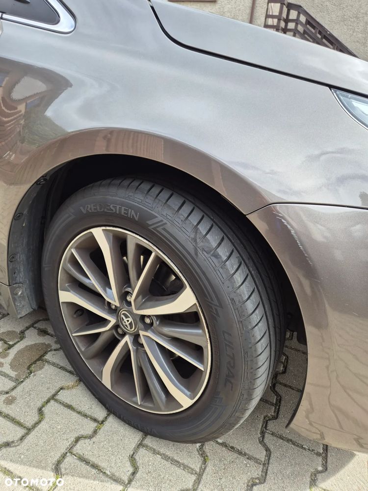 Toyota Avensis 1.8 Premium MS - 5