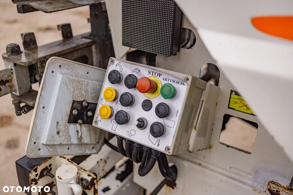 Piaggio NP6 CNG ŚMIECIARKA NISKI PRZEBIEG - 5