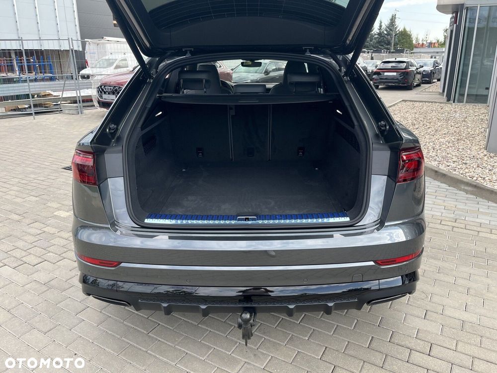 Audi Q8 - 18