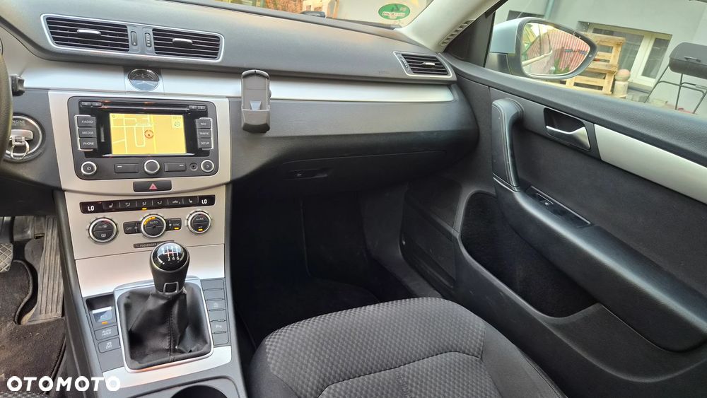 Volkswagen Passat 2.0 TDI 4Motion BlueMotion Technol Business Edition - 11