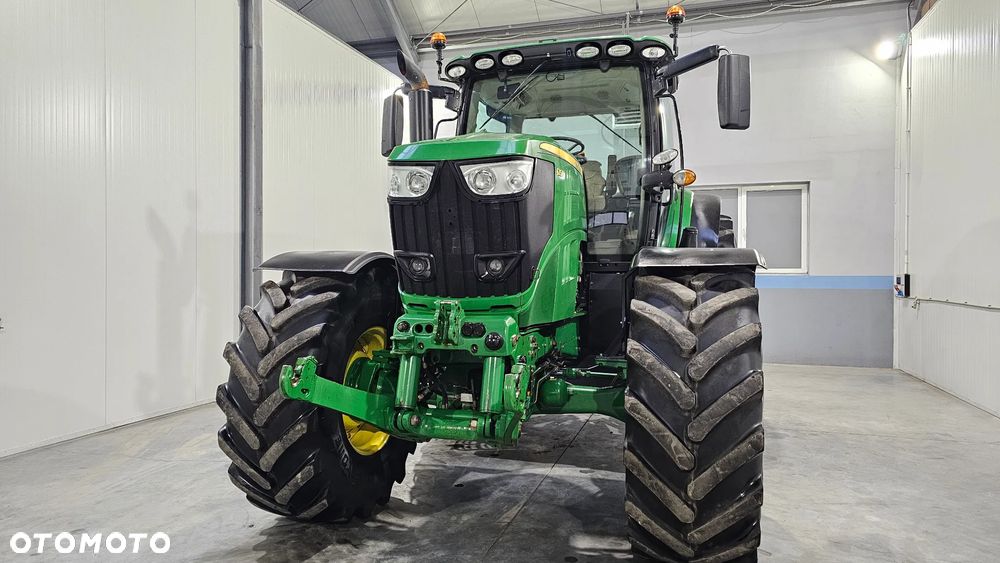 John Deere 6215 R - 13