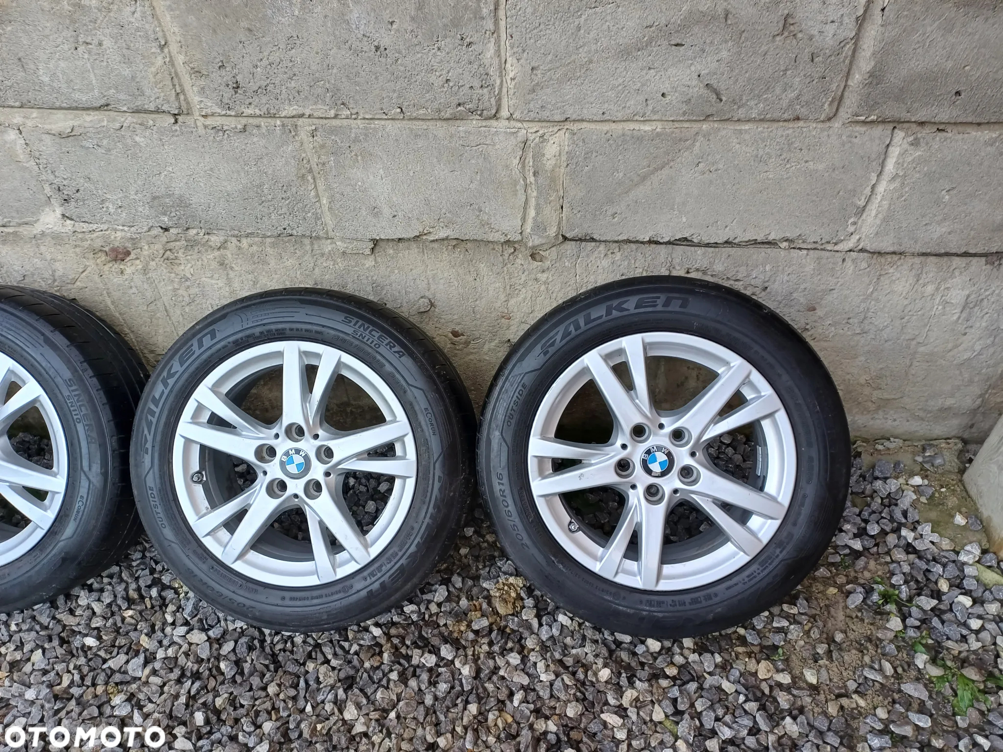 ALUFELGI 6874641 BMW 5X112 205/60/16 ET52 OTWÓR CENTRUJĄCY 66.5MM - 3