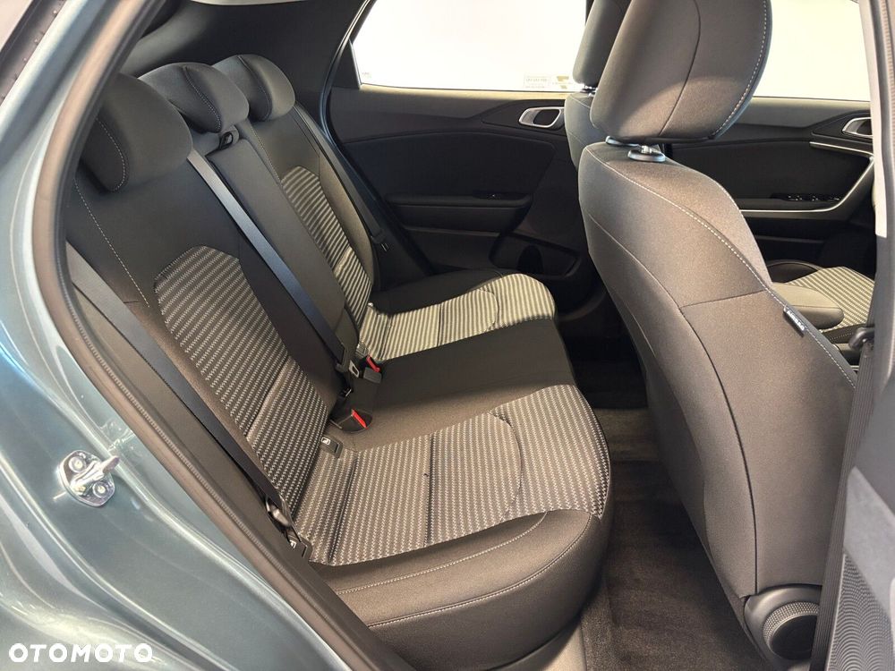 Kia XCeed - 12