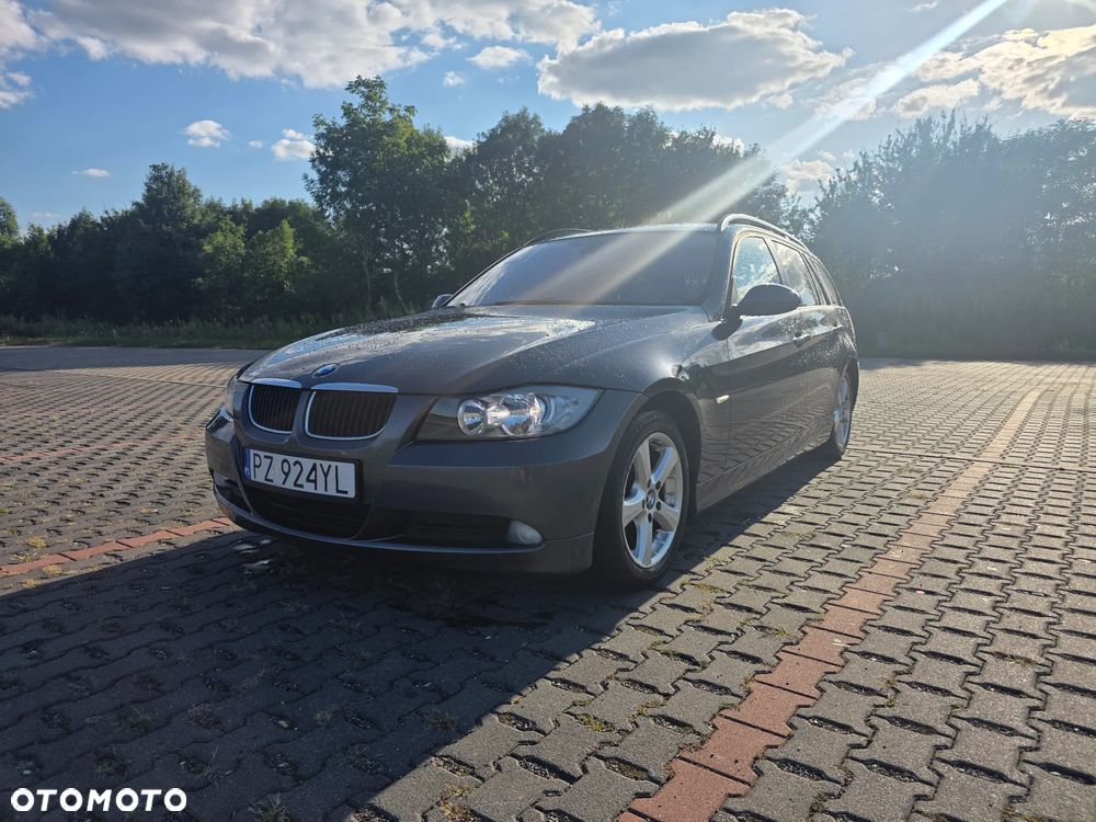 BMW Seria 3 318i - 1