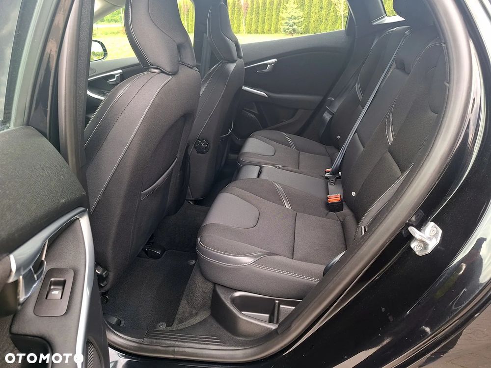 Volvo V40 D2 Momentum - 21