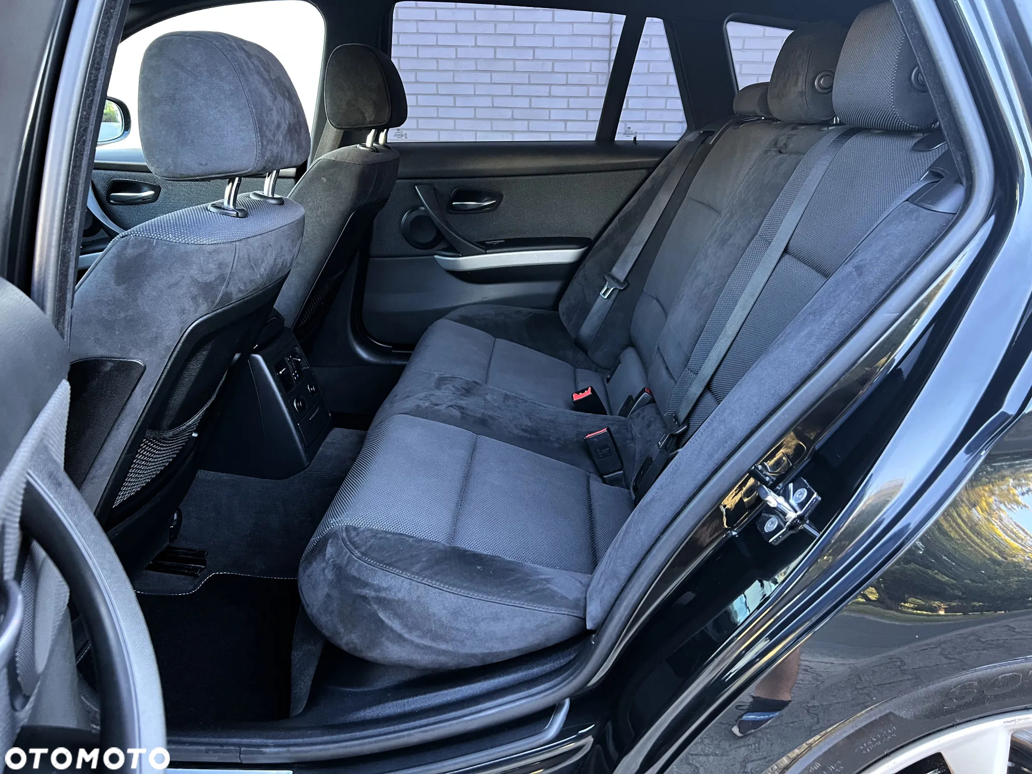 BMW Seria 3 318d DPF Touring Edition Sport - 30