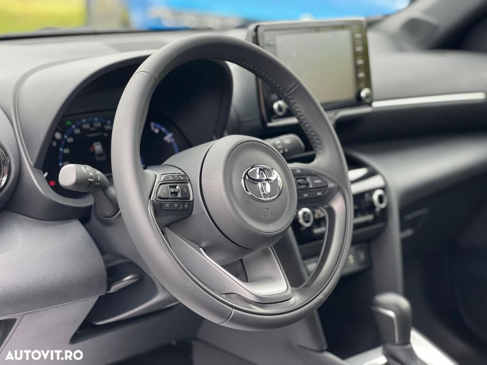 Toyota Yaris Cross 1.5 VVT-i HSD 4x2 Dynamic - 10