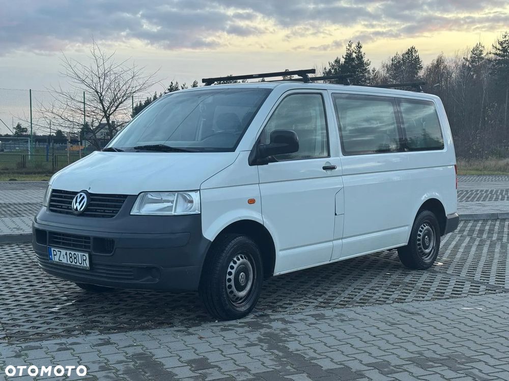 Volkswagen Transporter - 1