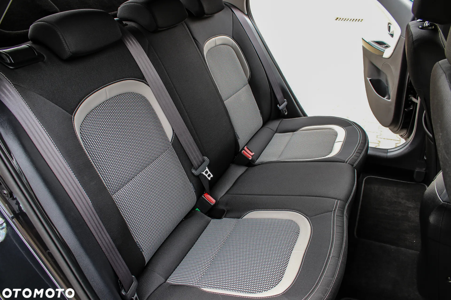 Kia Ceed 1.6 GDI Dream Team Edition - 23