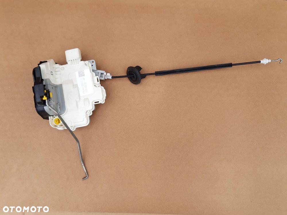 AUDI A6 C6 A8 D3 LIFT ZAMEK DRZWI LEWY PRZÓD EUROPA 4F1837015E