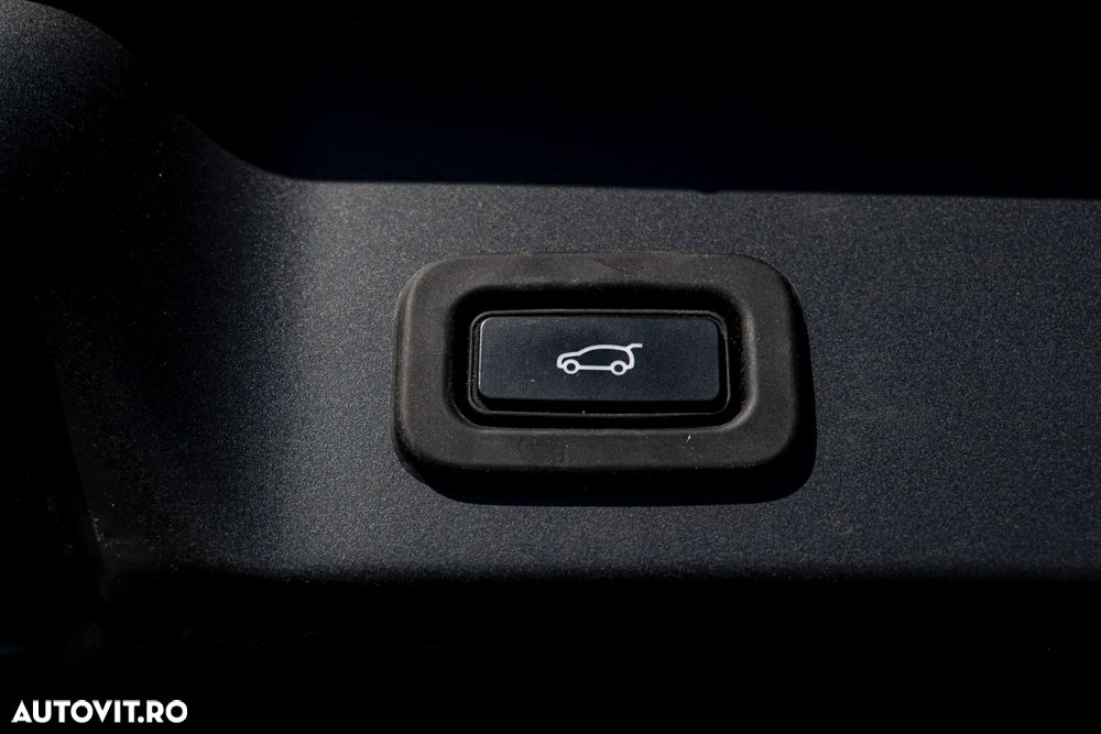 Land Rover Range Rover Evoque 2.0 D200 MHEV Dynamic SE - 28