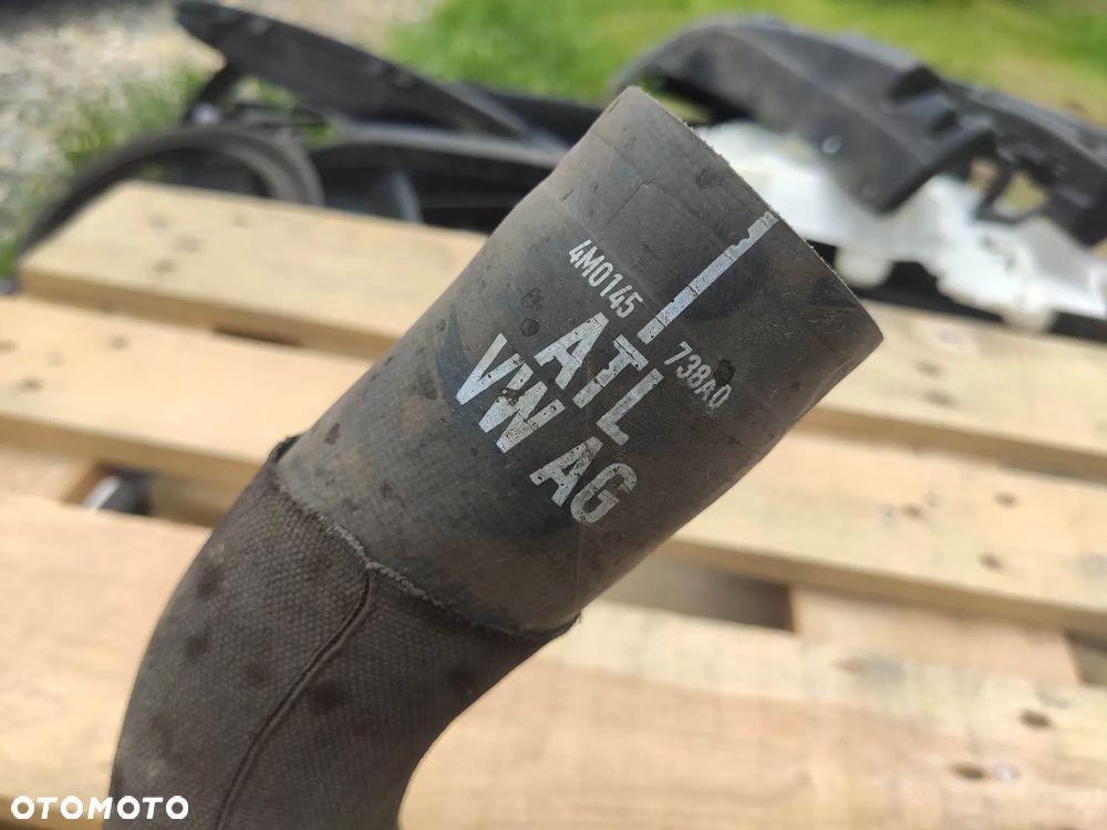 WG Przewód Intercoolera Turbiny Powietrza Audi Q7 Q8 3.0 TDI 4M0145738AD - 2