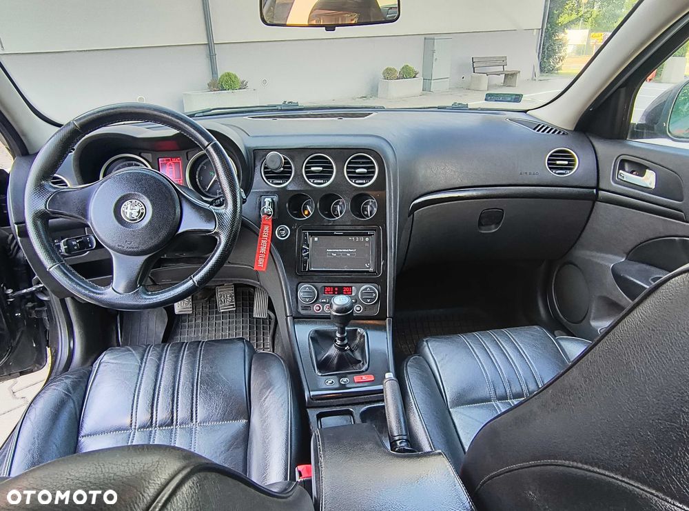Alfa Romeo 159 - 6