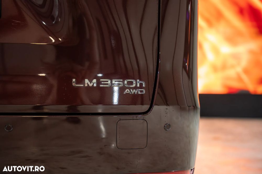 Lexus LM 350h Luxury - 25