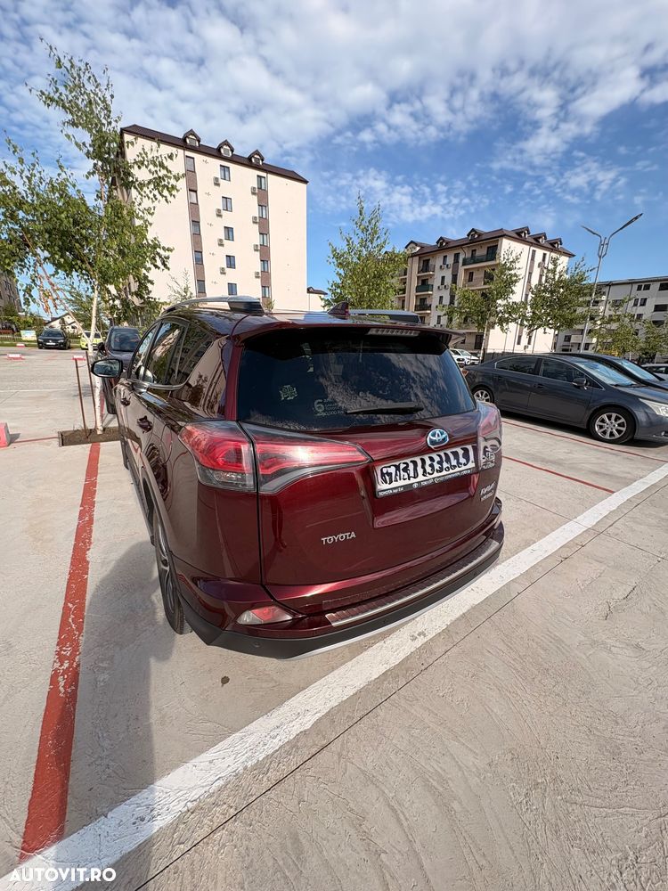 Toyota RAV4 - 5