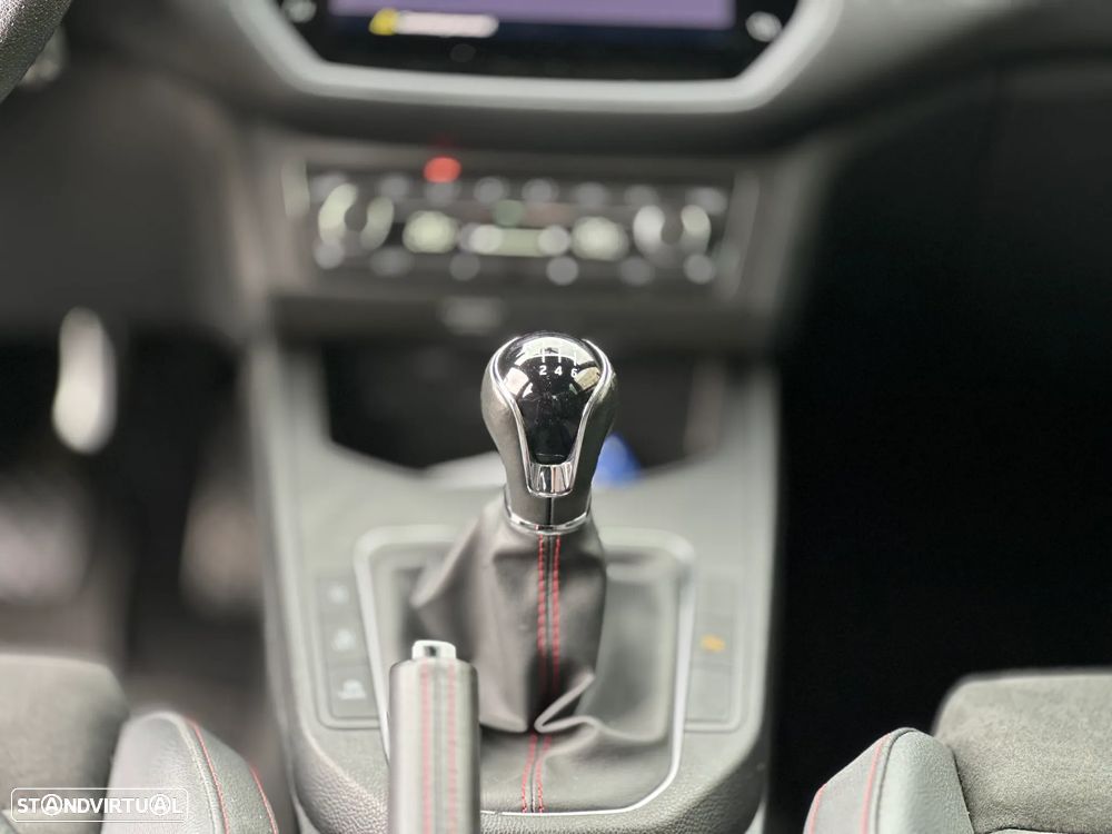 SEAT Ibiza 1.0 TSI S&S Fast Lane FR BEATS - 31