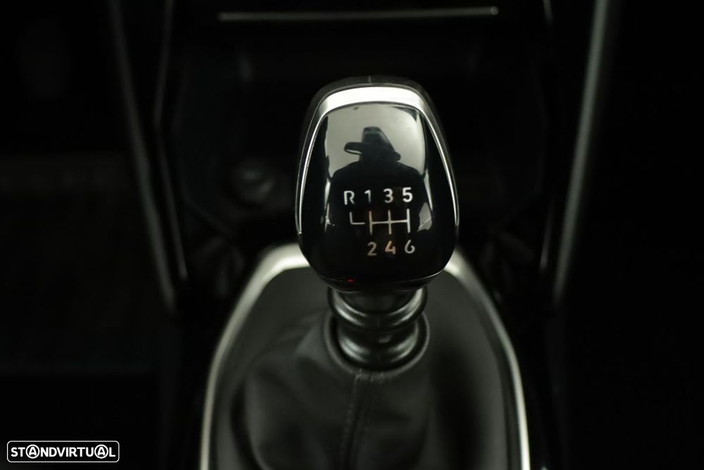 Peugeot 2008 1.2 Allure - 12