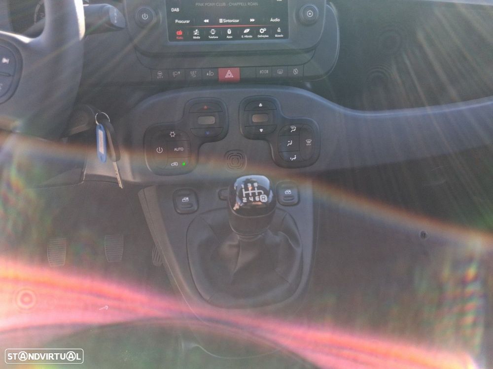 Fiat Panda 1.0 Hybrid City Cross — fotografia 11