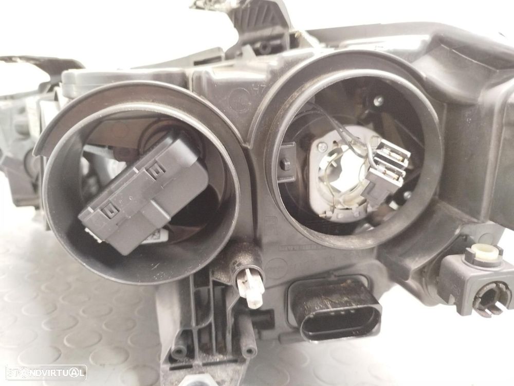 FAROL DIREITO AUDI A1 SPORTBACK GBA - 10