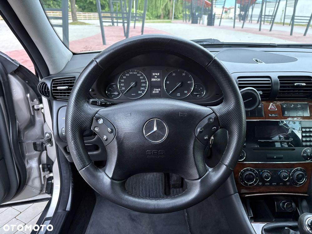 Mercedes-Benz Klasa C 200 CDI Avantgarde - 31