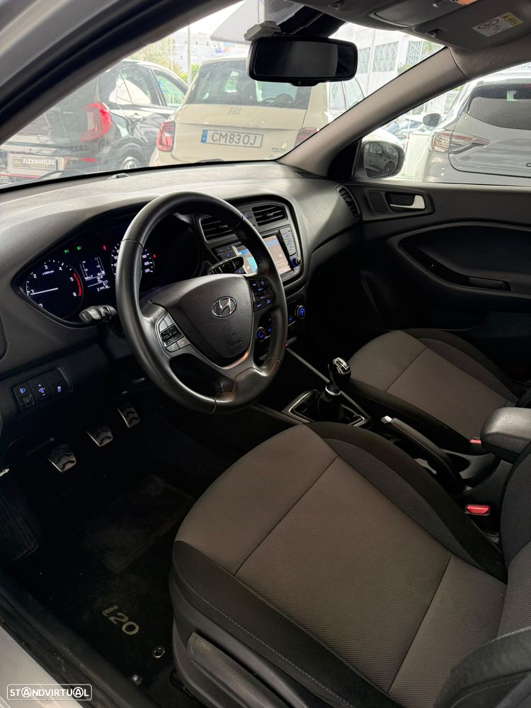 Hyundai i20 Active 1.4 CRDi Blue Comfort Navi - 8