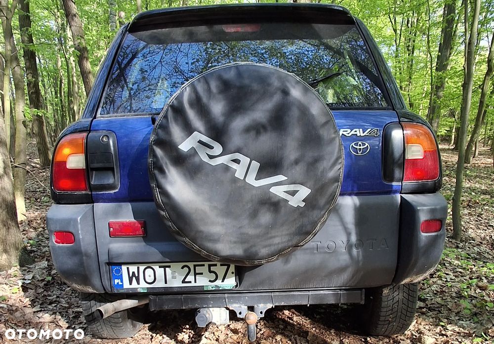 Toyota RAV4 2.0 - 10
