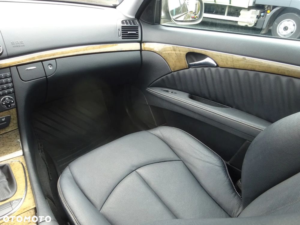 Mercedes-Benz Klasa E 280 CDI 4Matic Automatik Avantgarde DPF - 15