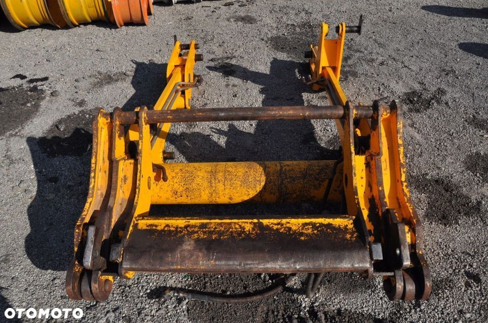 RAMIĘ JCB 411 - 2