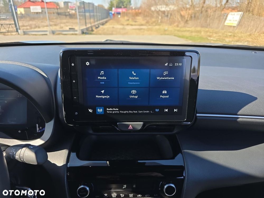 Toyota Yaris Cross - 17