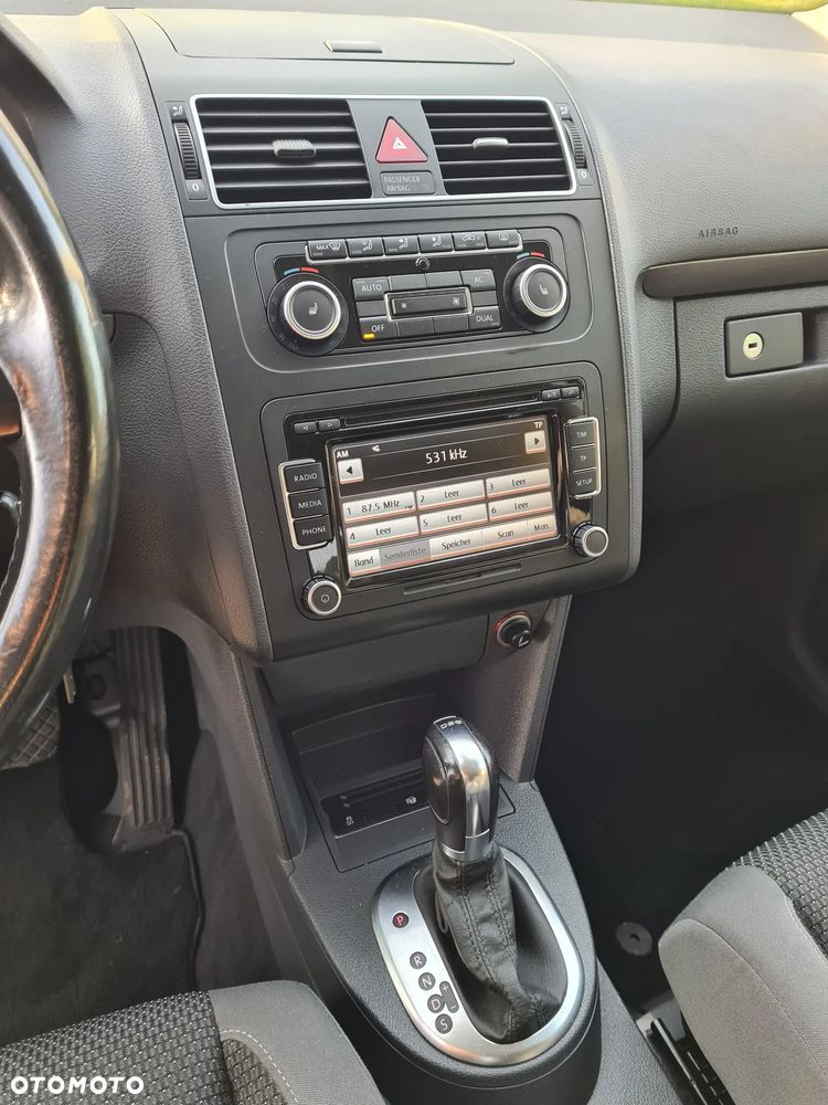 Volkswagen Touran - 13