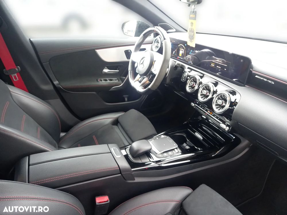 Mercedes-Benz CLA 45 AMG - 13