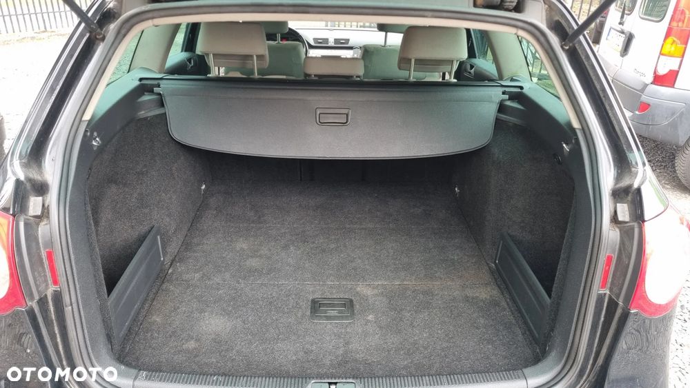 Volkswagen Passat Variant 2.0 TDI DPF DSG Comfortline - 15