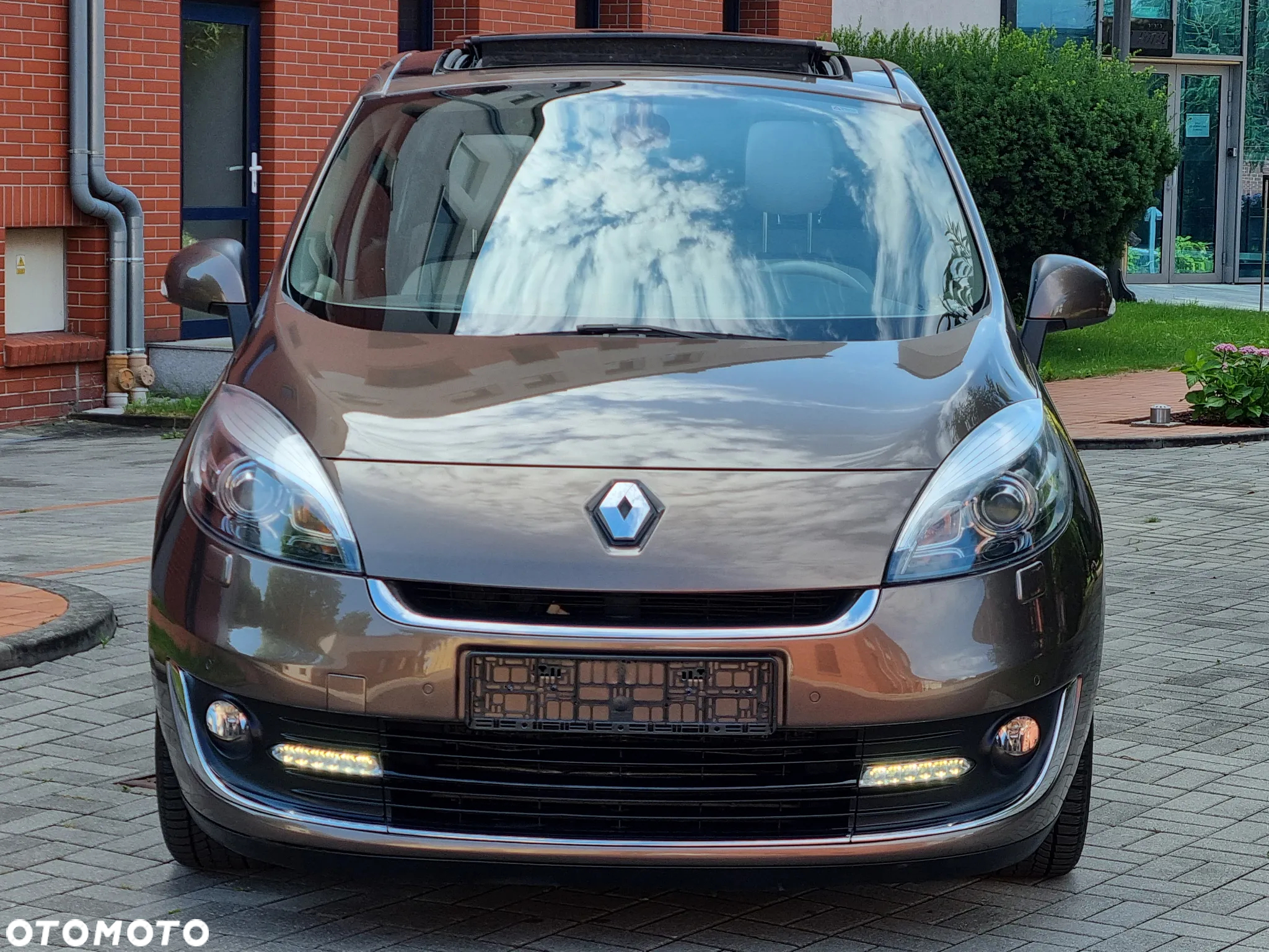 Renault Grand Scenic Gr 1.4 16V TCE Bose Edition - 8