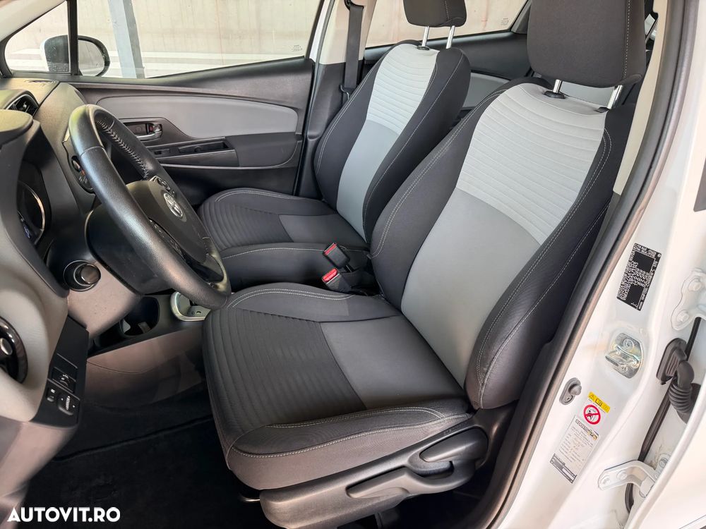 Toyota Yaris - 33