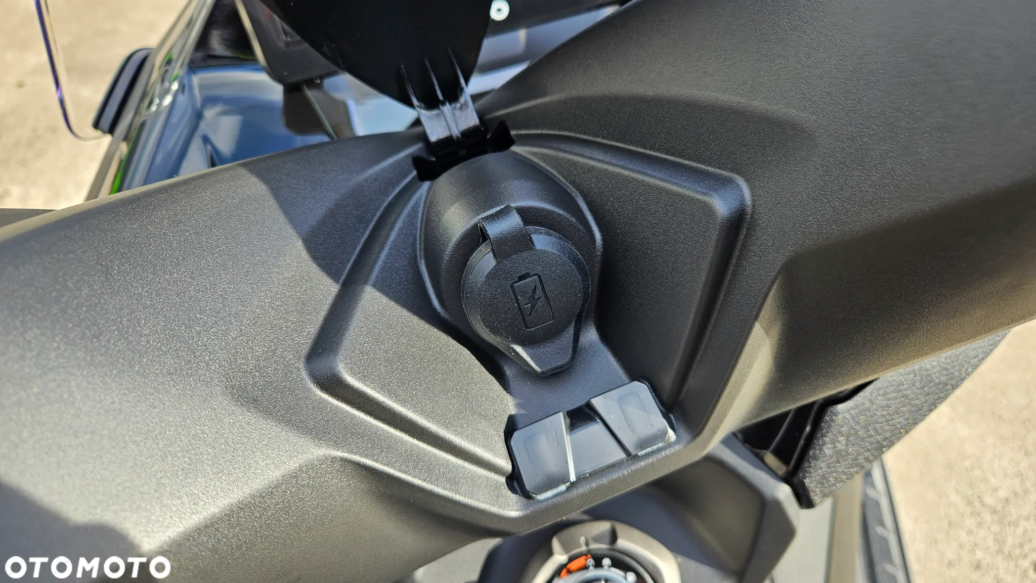 Kymco Downtown - 11
