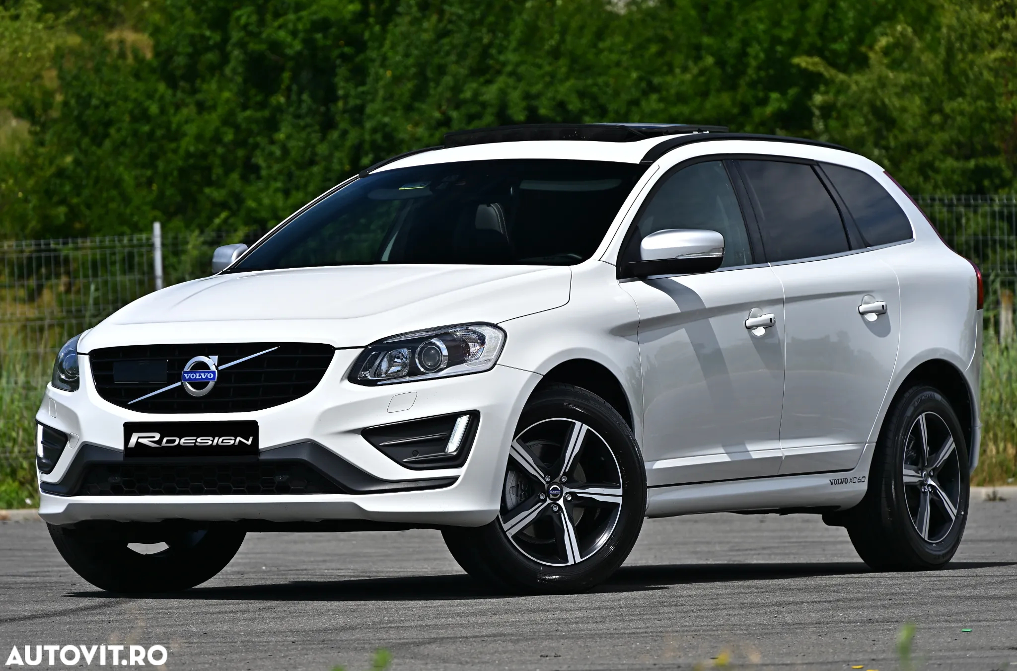 Volvo XC 60 D5AWD R-Design - 9
