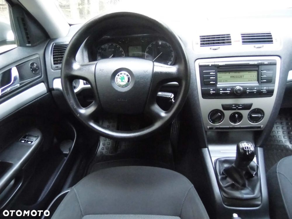 Skoda Octavia 1.6 Team Edition - 34