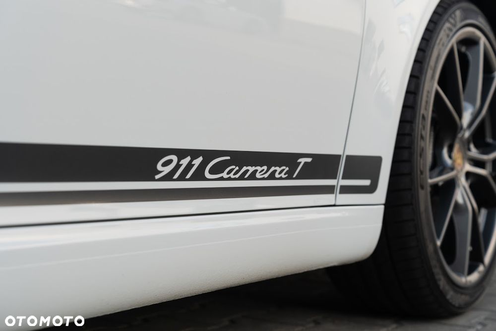 Porsche 911 Carrera T - 11