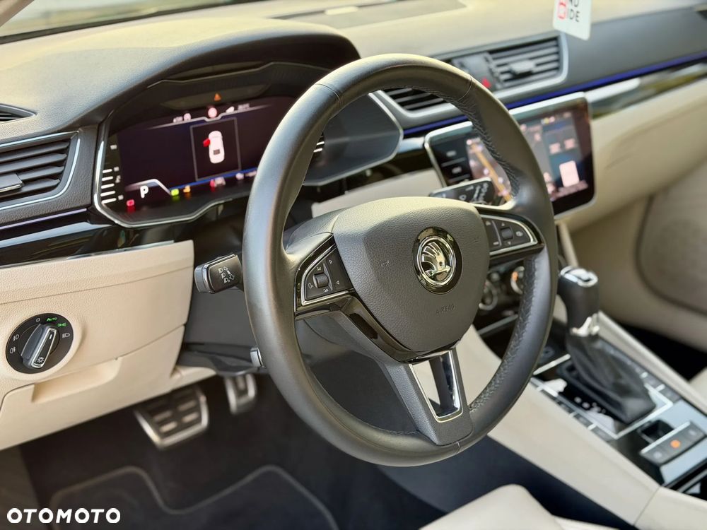 Skoda Superb 2.0 TSI 4x4 L&K DSG - 9