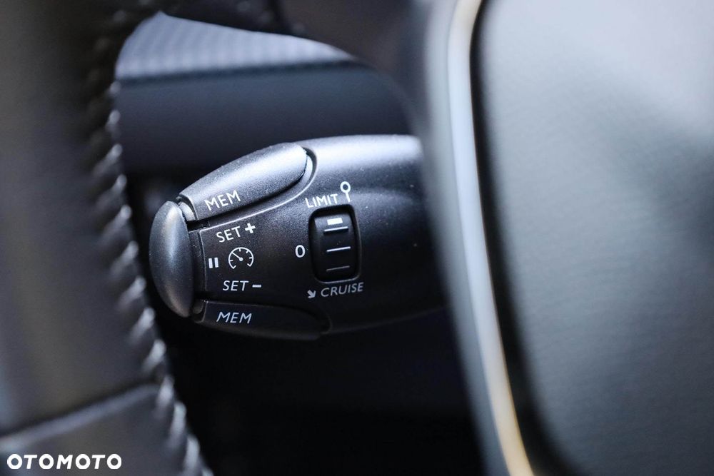 Peugeot 208 1.2 PureTech Active Pack S&S - 28