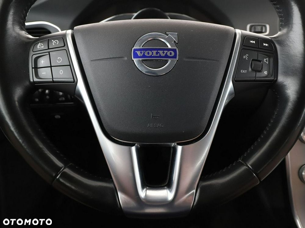 Volvo V60 D2 Summum - 22