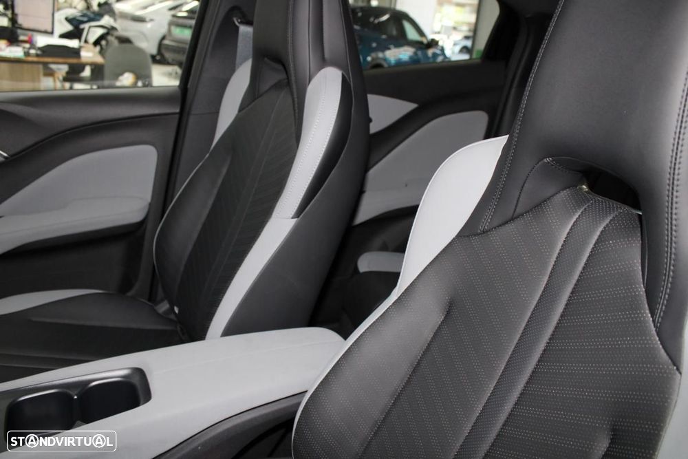 BYD Dolphin Surf 43.2 kWh Comfort - 11