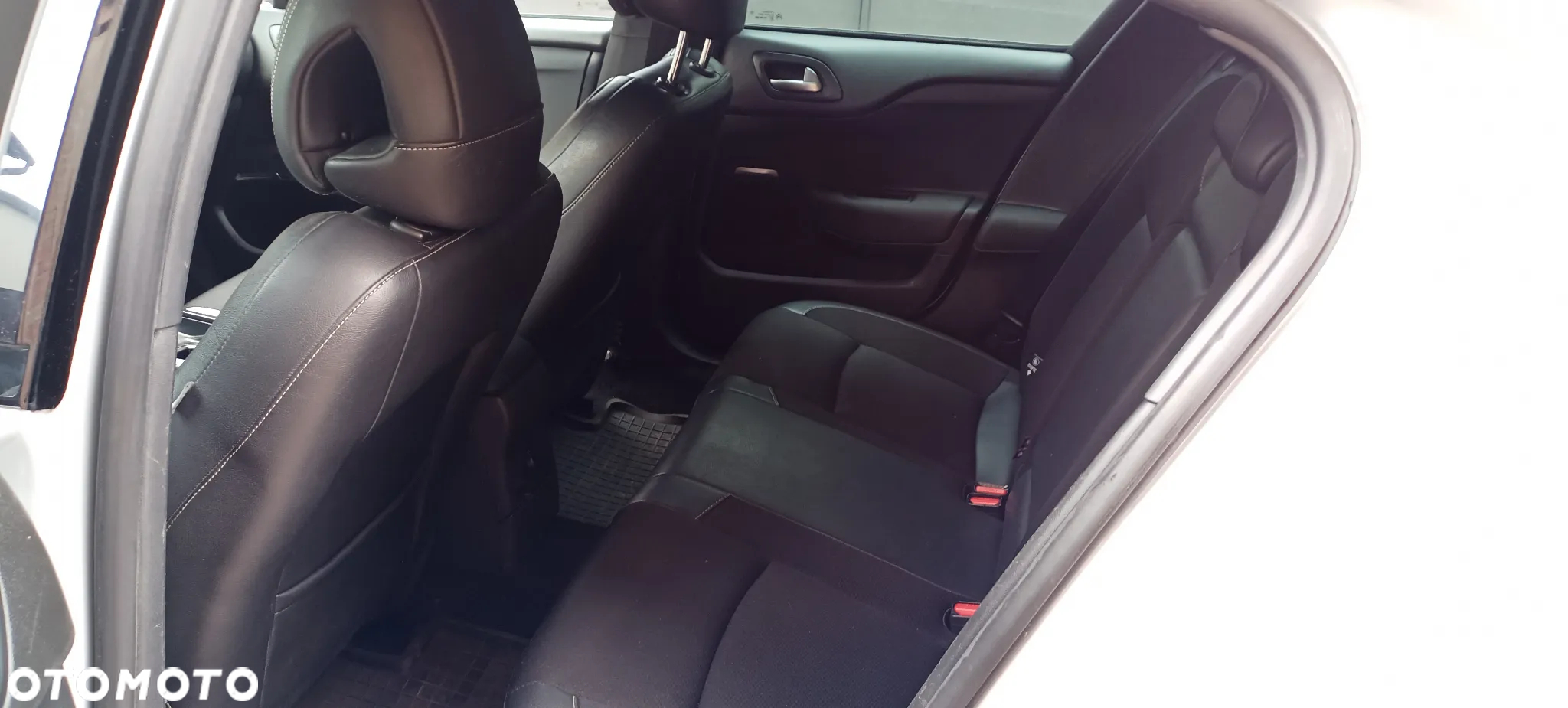Citroën DS4 HDi 165 Pure Pearl - 10
